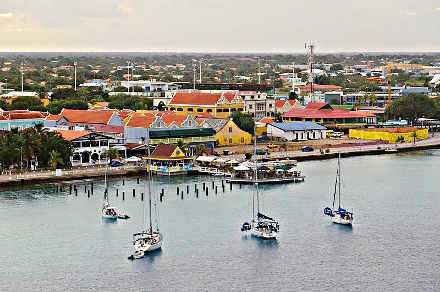 Bonaire cruise port at Kralendijk. Credit: Wikimedia Creative Commons license