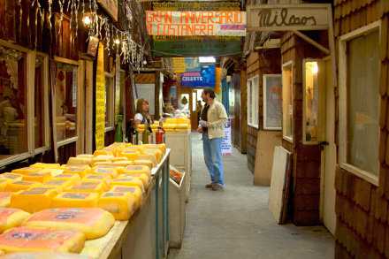 Puerto Montt food market